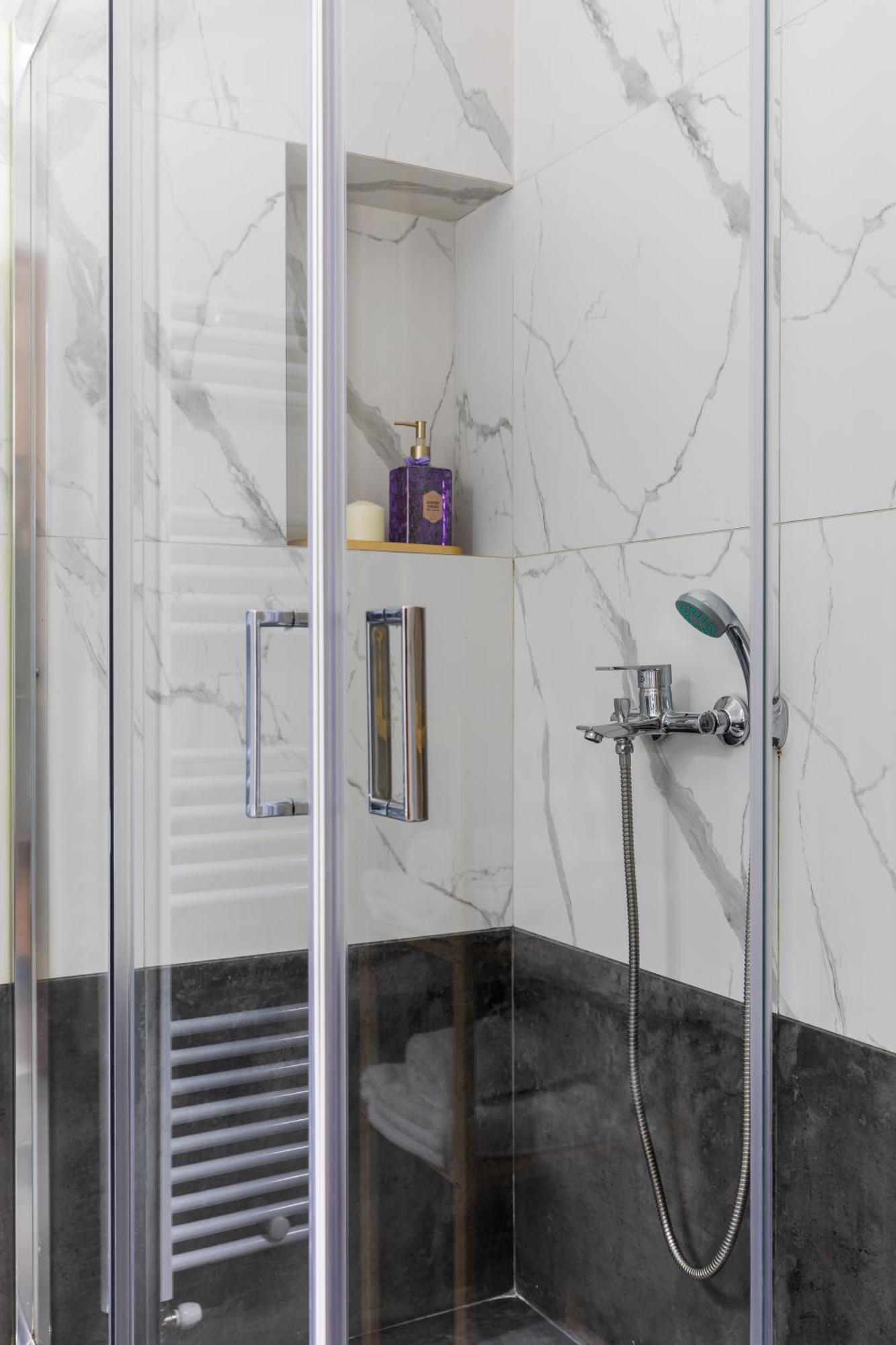 Black Onyx Comfort Suites - Timeless Design In A Heritage Building Tesalonika Bagian luar foto